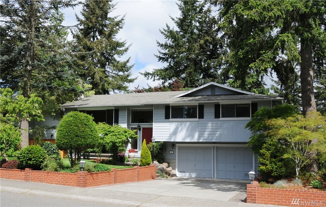 Property Photo:  431 222nd St SW  WA 98021 