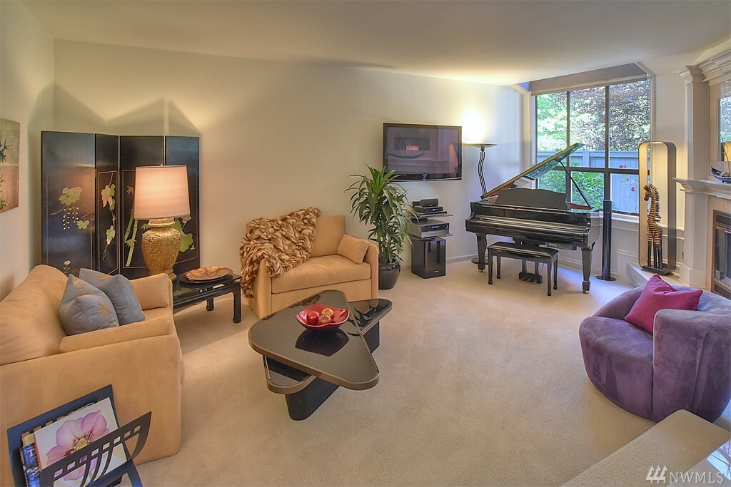 Property Photo: 1004 Kirkland Ave 4 WA 98033