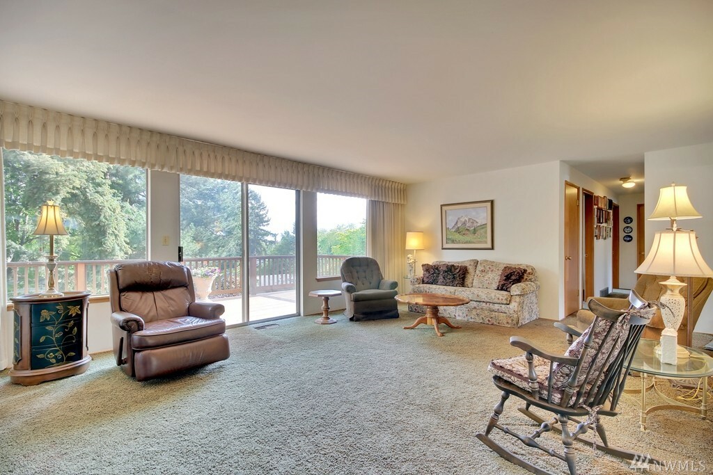 Property Photo:  2821 SW 110th Place  WA 98146 