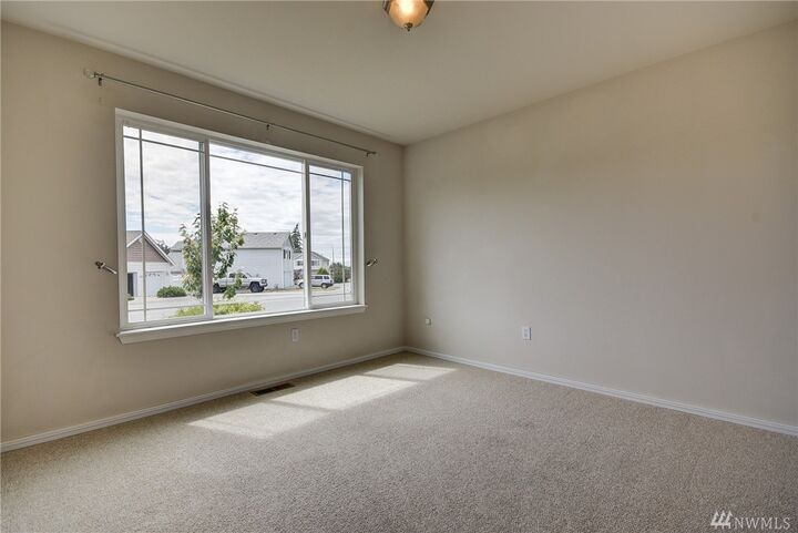 Property Photo:  1050 Kelly Place  WA 98277 