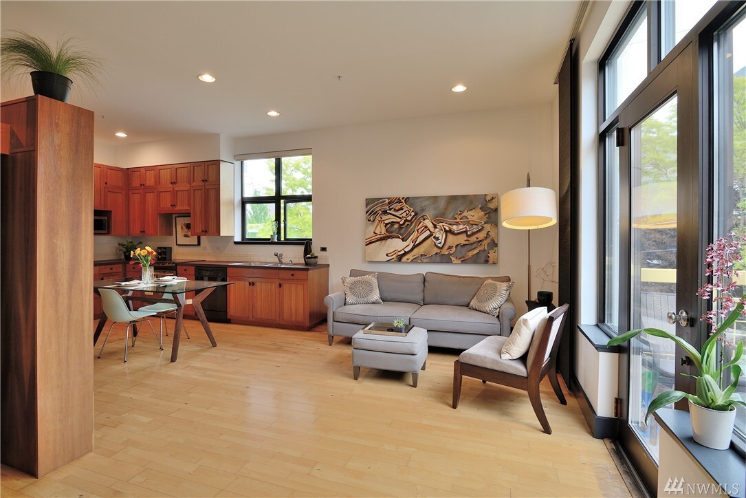 Property Photo:  615 E Pike Street 307  WA 98122 