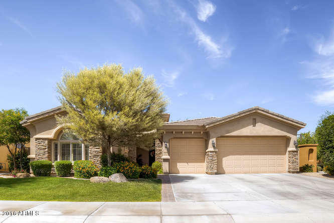 Property Photo:  15730 W Vernon Avenue  AZ 85395 