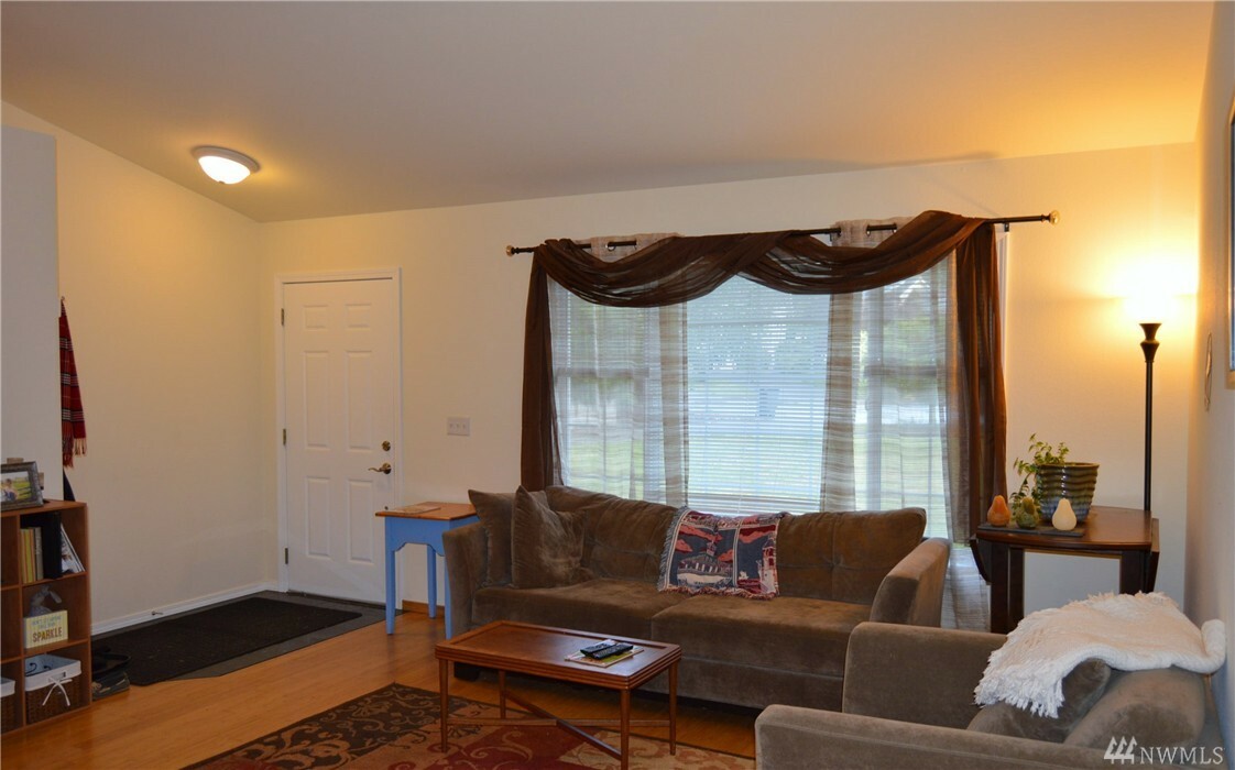 Property Photo:  2218 NE Thistle Ct  WA 98370 