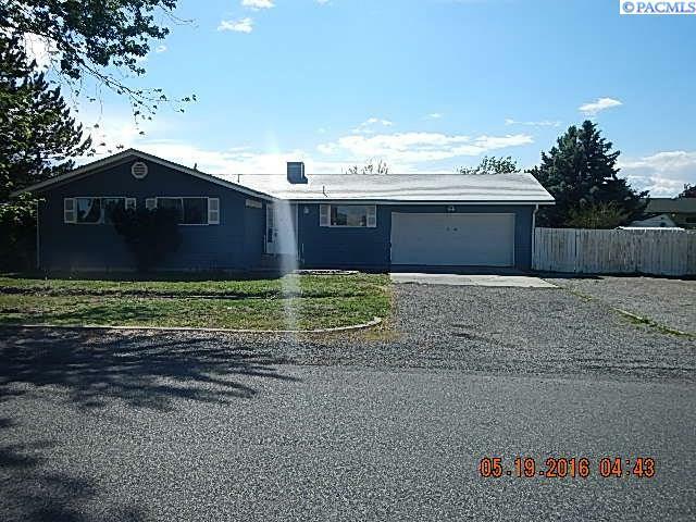 Property Photo:  2508 S Zillah  WA 99336 