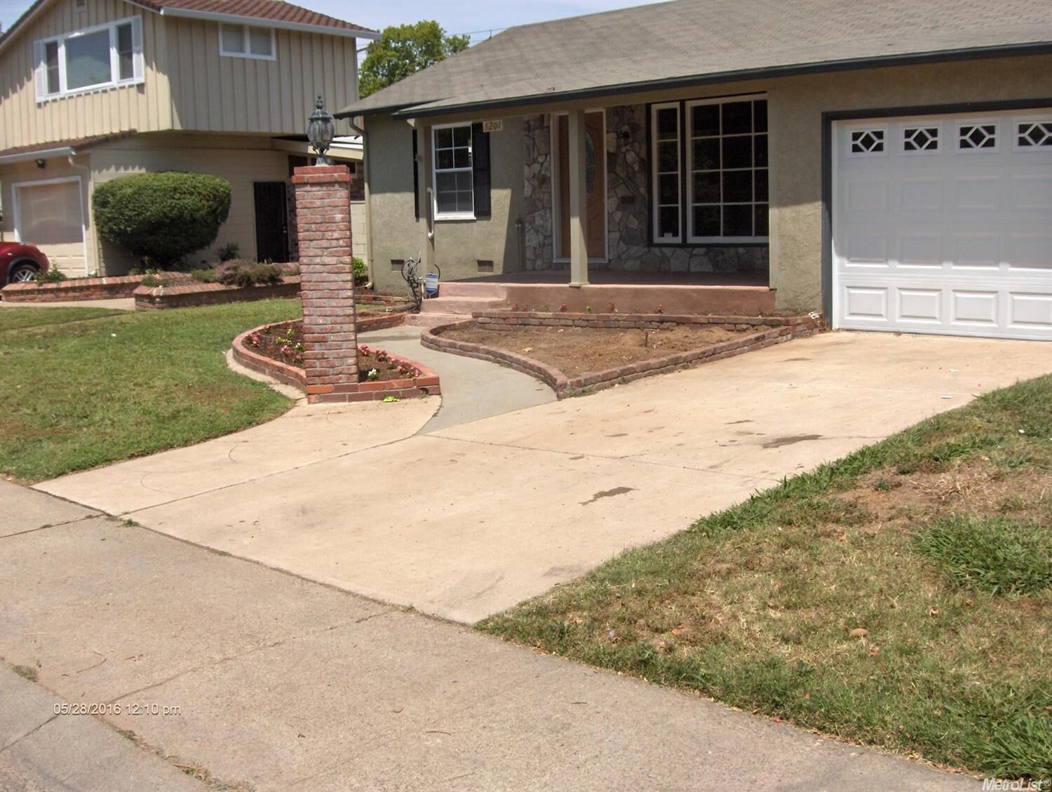 Property Photo:  5201 C Street  CA 95819 