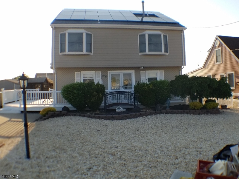 Property Photo: 408 Bayview Ave NJ 08721