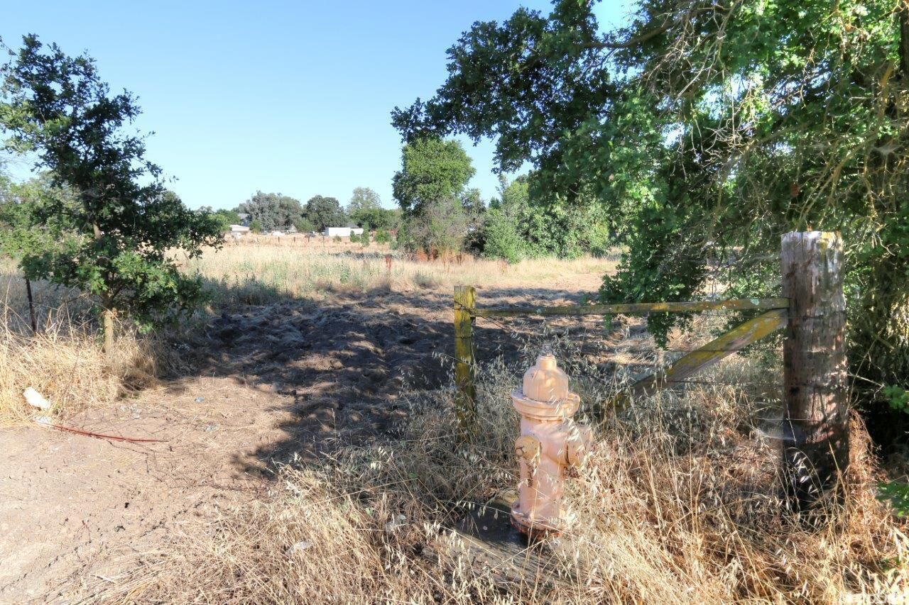 Property Photo: 6314 Dry Creek Rd CA 95673