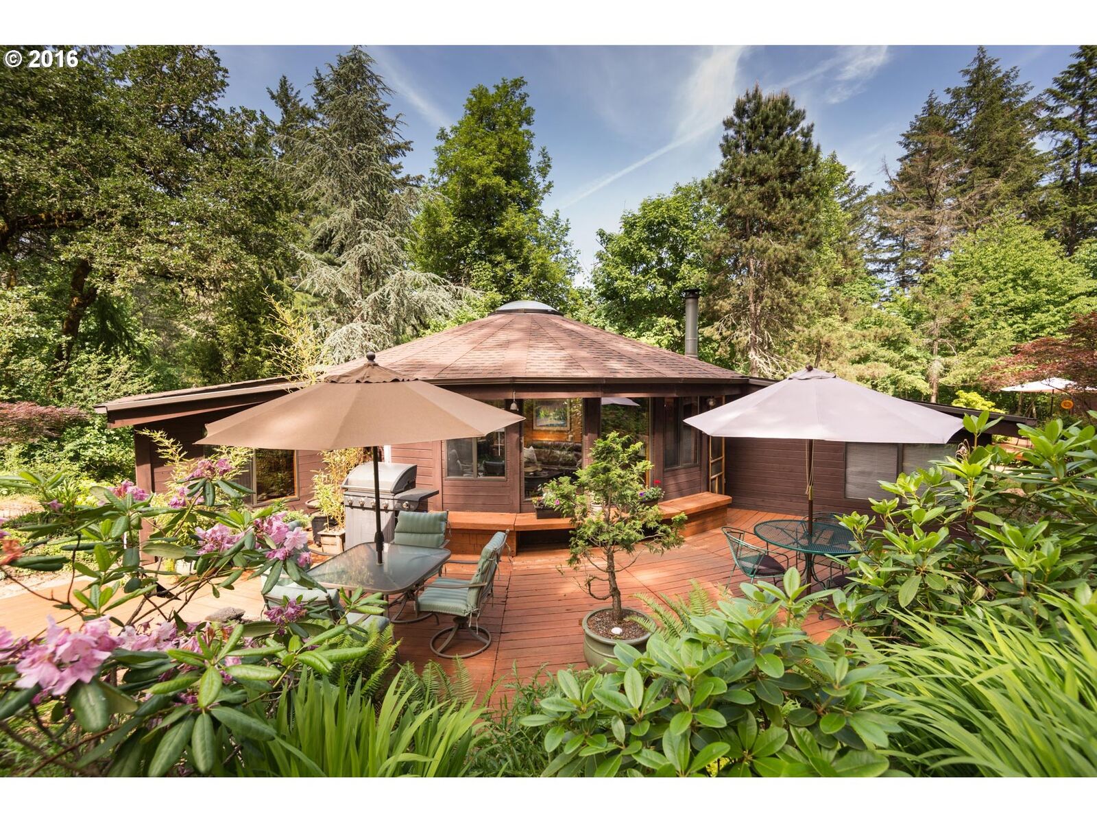 Property Photo:  32263 Fox Hollow Rd  OR 97405 