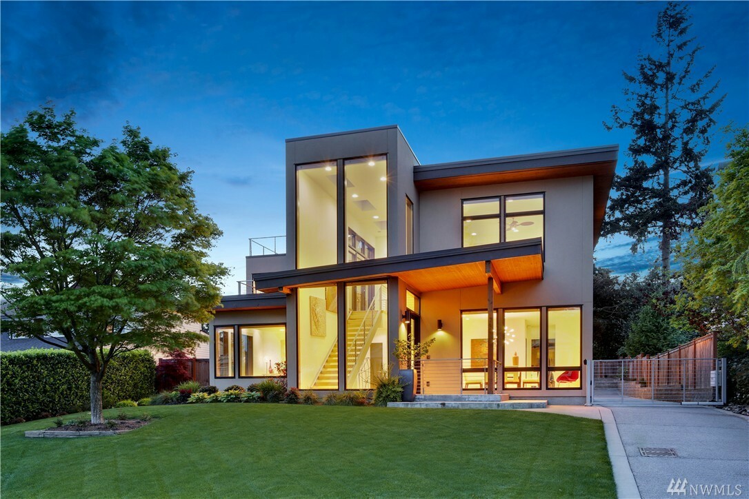 Property Photo: 719 99th Ave NE WA 98004