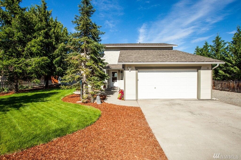 Property Photo:  95 NE 17th St  WA 98802 
