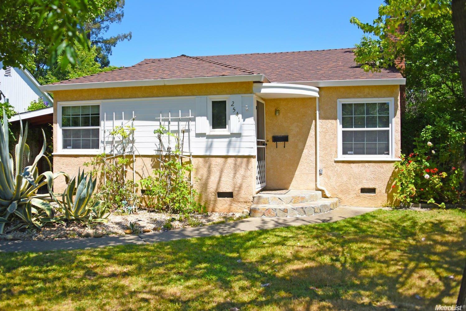 Property Photo:  2541 52nd Street  CA 95817 