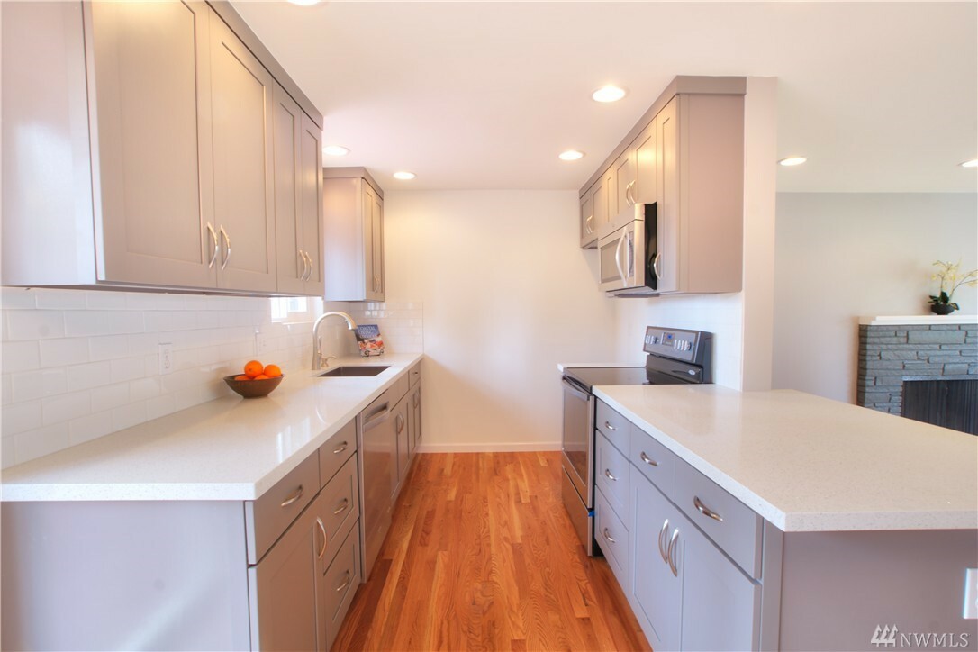 Property Photo: 17925 57th Ct W WA 98037