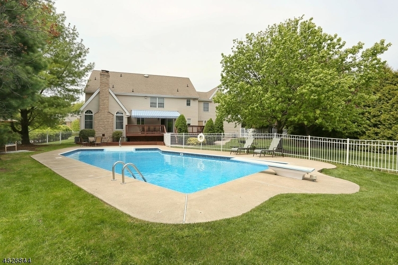 Property Photo: 514 Lydia Ln NJ 07481