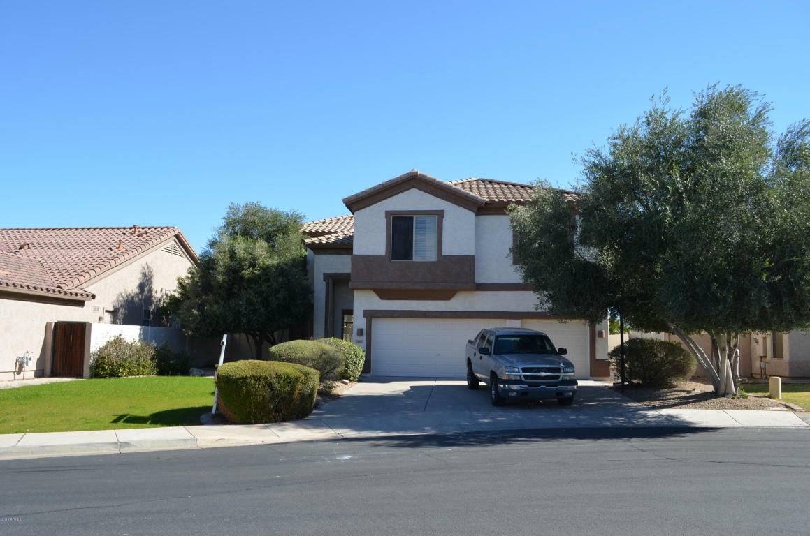 Property Photo:  993 S Jacob Street  AZ 85296 