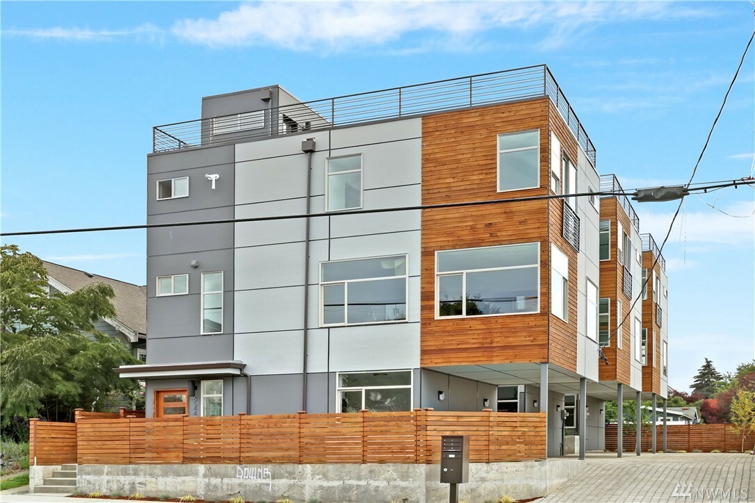 Property Photo: 6548 24th Ave NW WA 98117