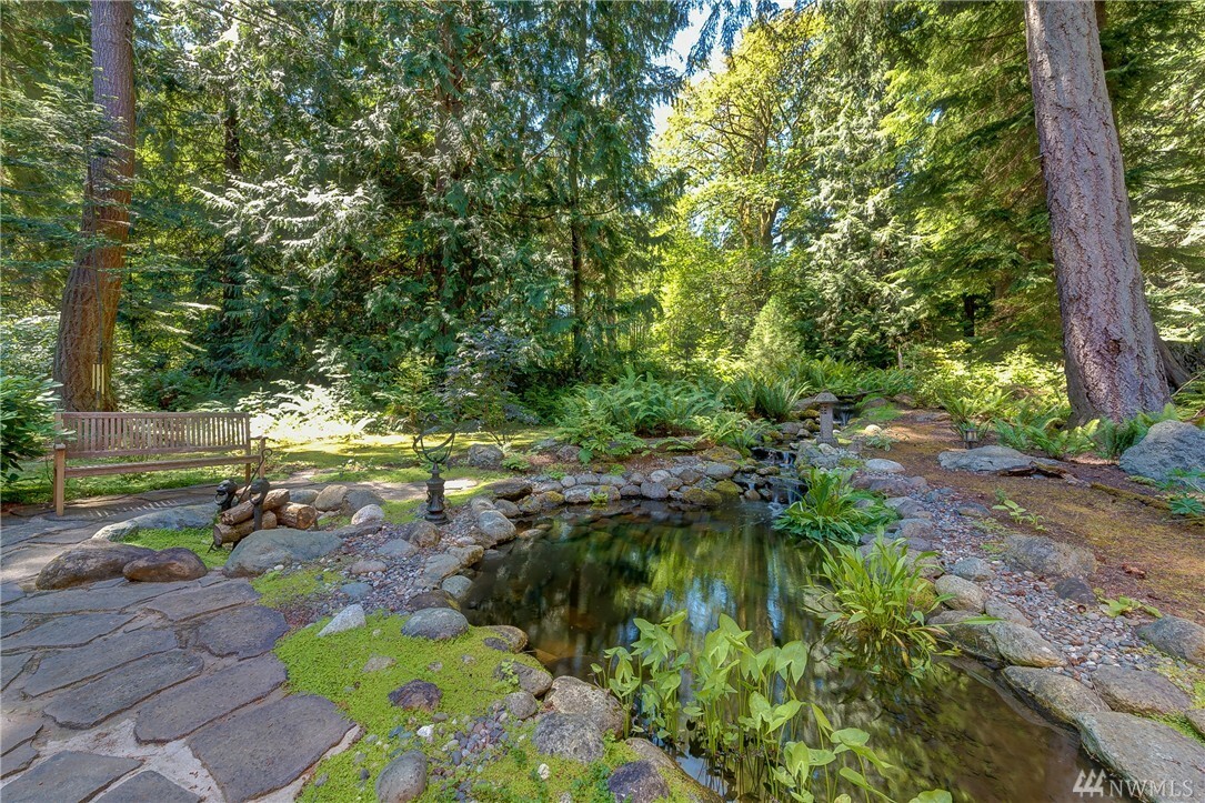 Property Photo:  447 Koontz Rd  WA 98277 