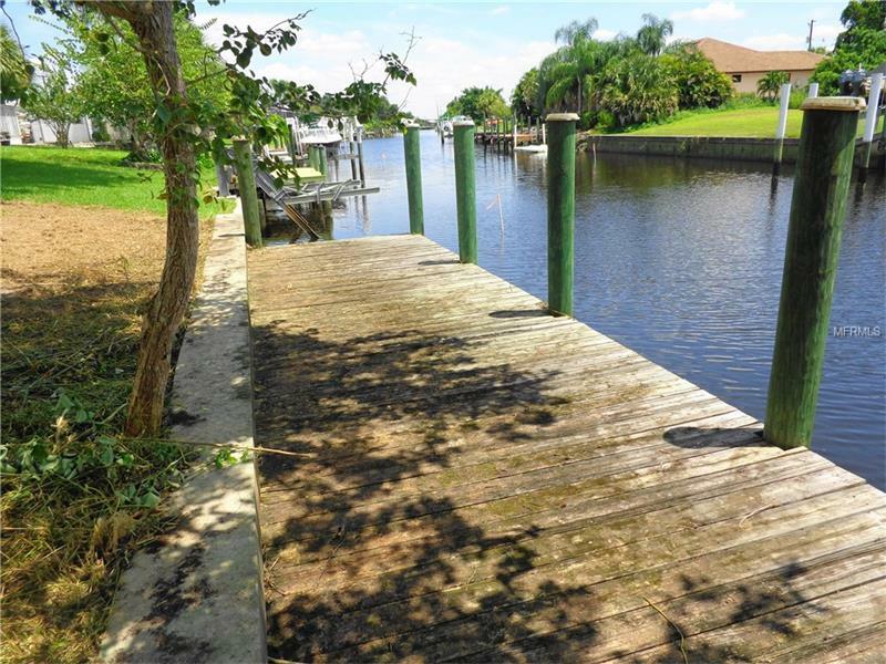 Property Photo:  27309 Voyageur Drive  FL 33983 