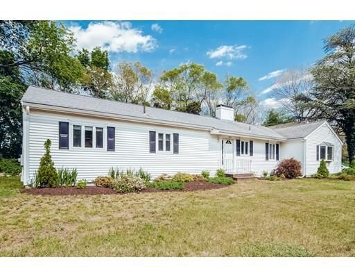 Property Photo:  297 Central St  MA 02322 