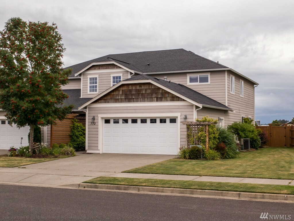 Property Photo:  772 Bentgrass Wy  WA 98264 