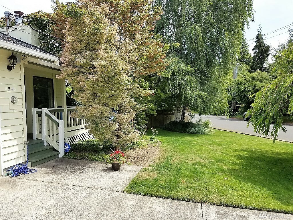 Property Photo: 1541 49th St NE WA 98442