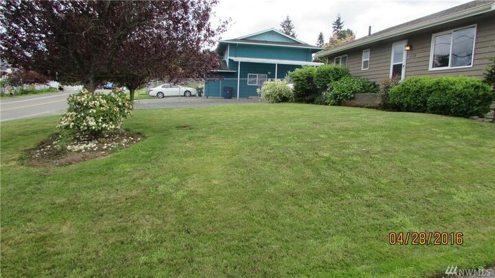 Property Photo: 6108 46th St NE A WA 98270