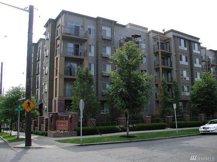 Property Photo:  412 11th Ave 303  WA 98122 