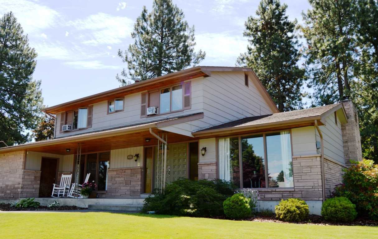 Property Photo:  203 W Rainier Way  WA 99208-6020 