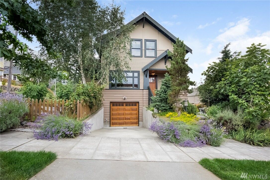 Property Photo: 2952 E Harrison Street WA 98112