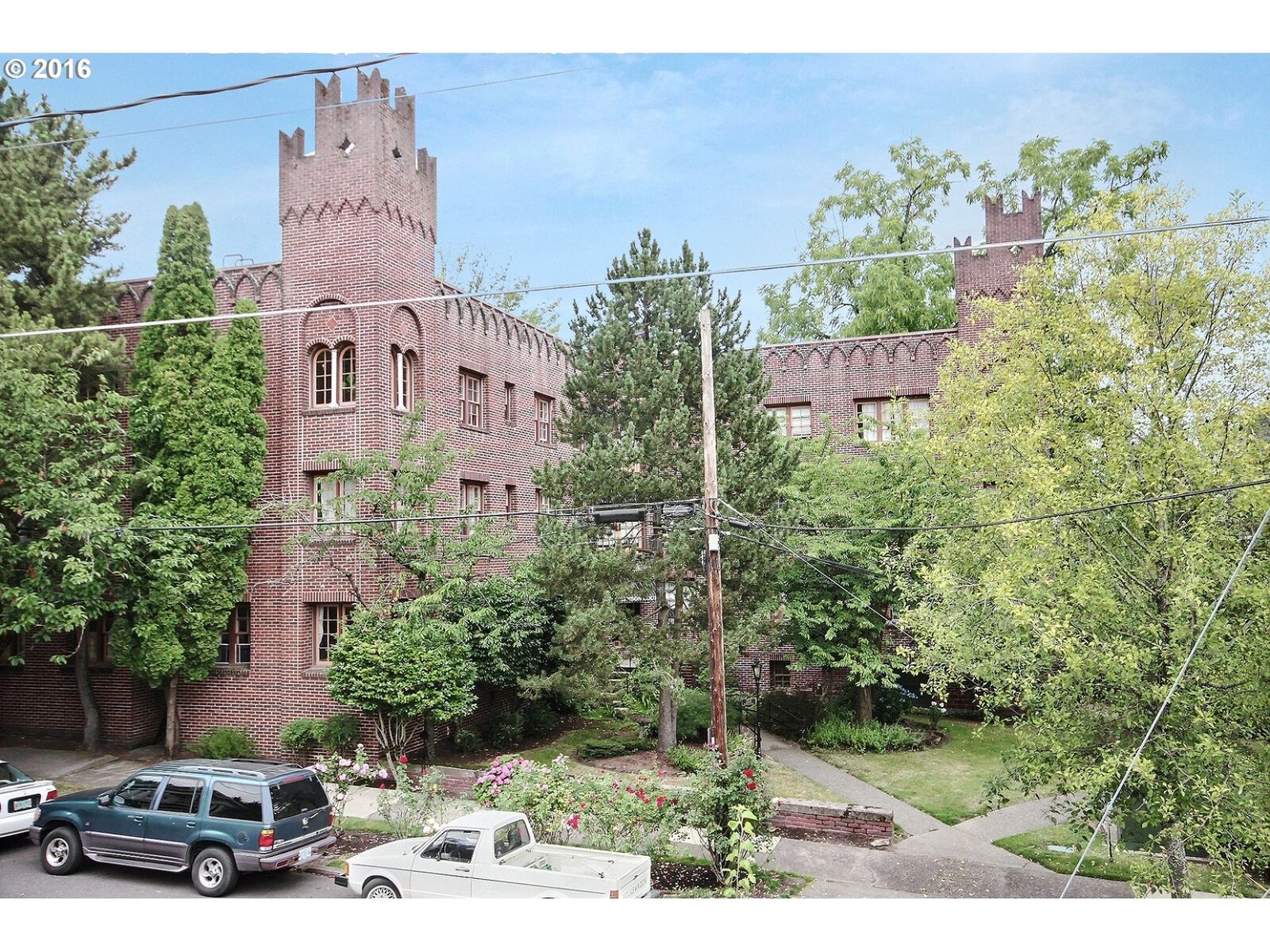 Property Photo:  2533 NW Marshall St 301  OR 97210 