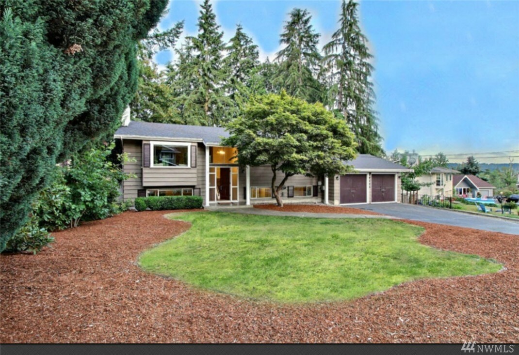 Property Photo: 20224 78th NE WA 98028