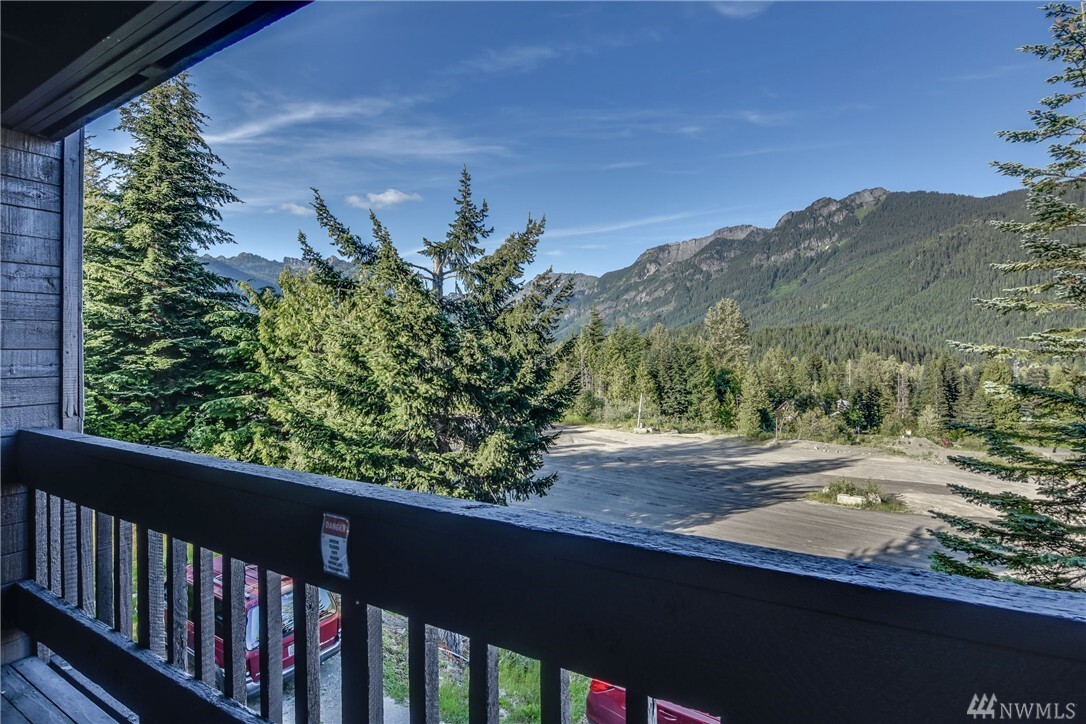 Property Photo:  223 Hyak Dr E 623  WA 98068 