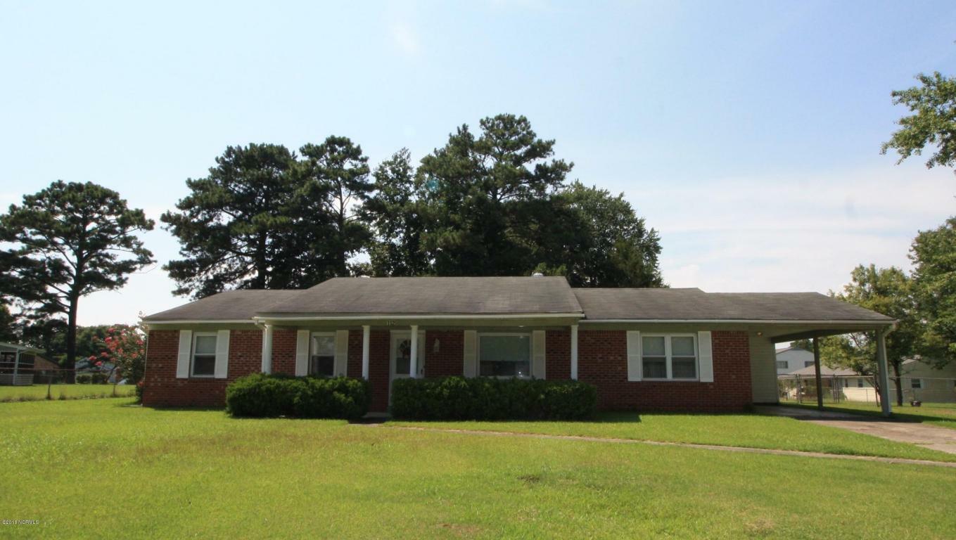 Property Photo:  112 White Oak Boulevard  NC 28546 