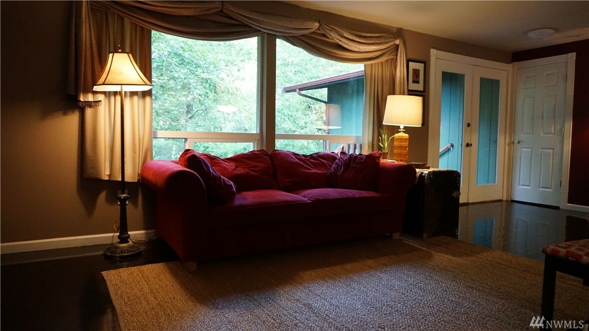 Property Photo: 8116 202nd Av Ct E WA 98391