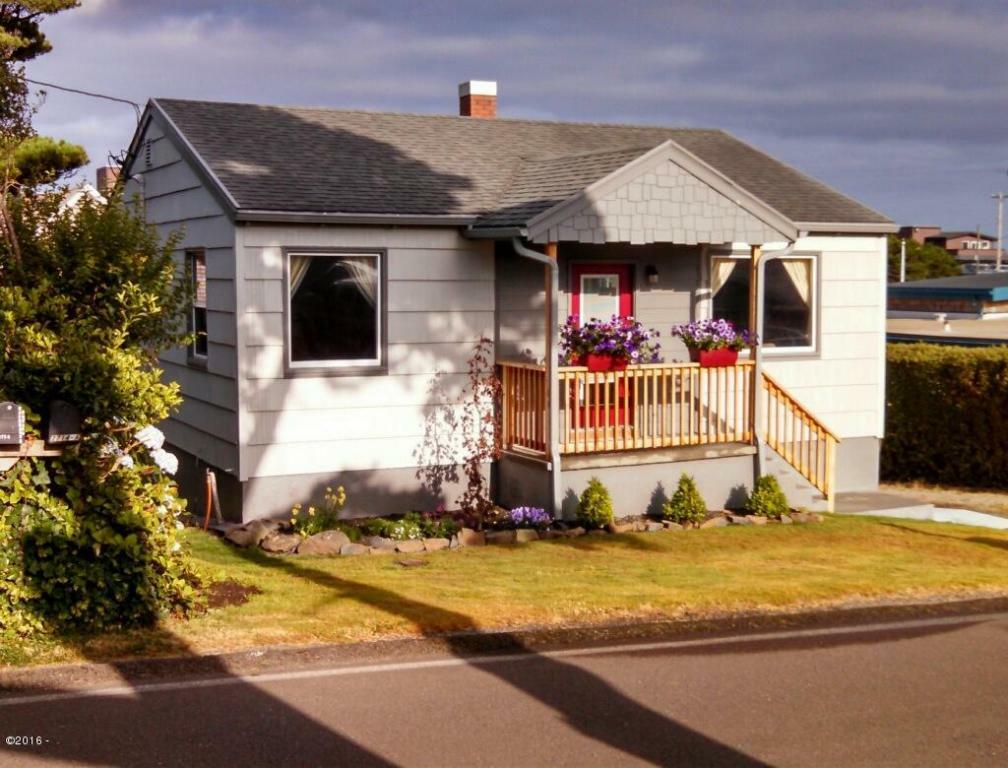 Property Photo: 2715 NW Keel Avenue OR 97367