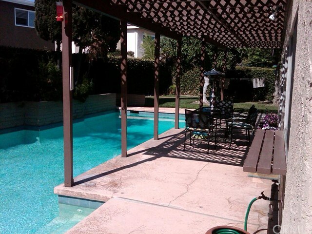 Property Photo:  8521 Windlass Drive  CA 92646 