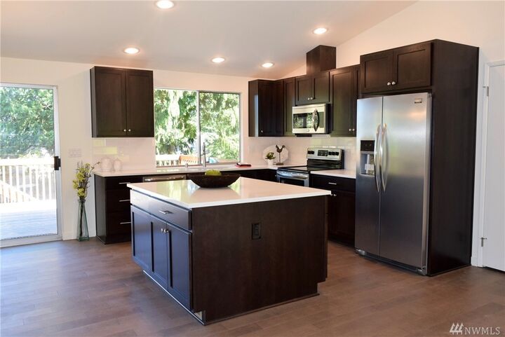 Property Photo:  1618 220th Place NE  WA 98074 