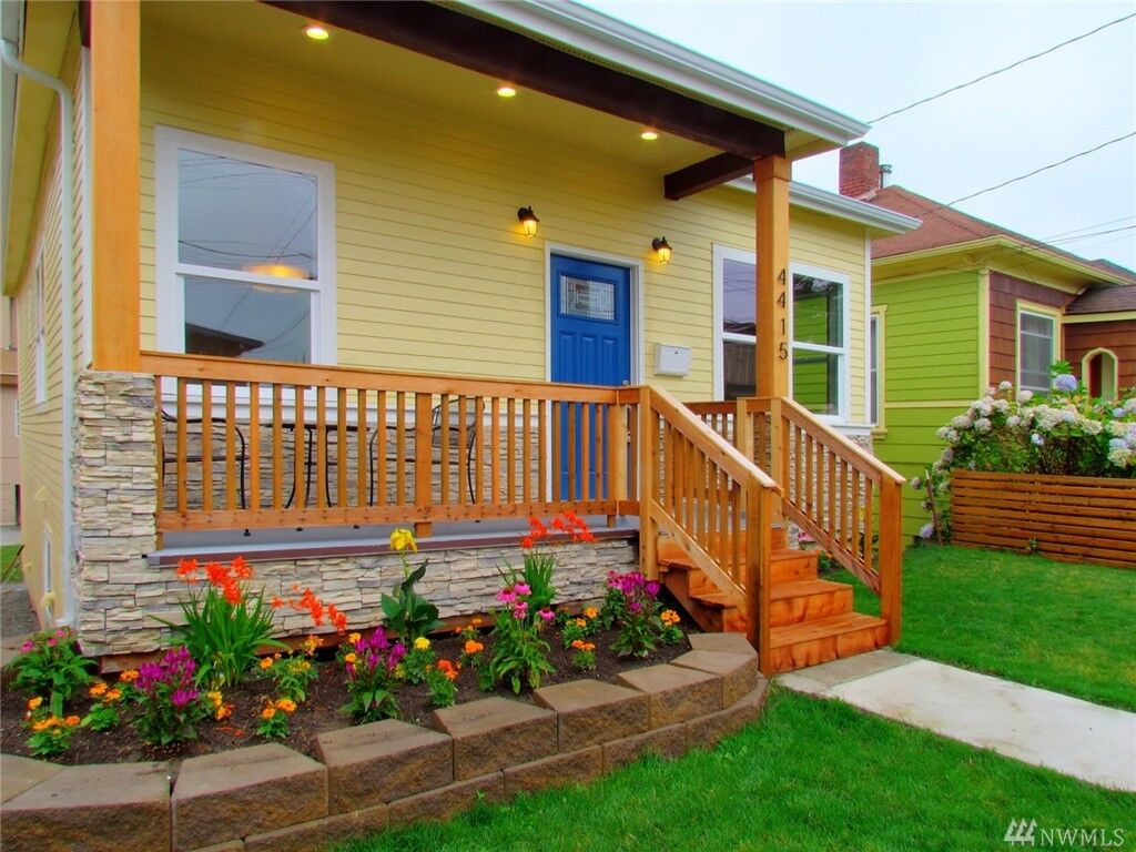 Property Photo: 4415 38th Ave S WA 98118
