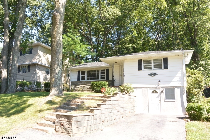 Property Photo: 3 Roanoke Ave NJ 07866