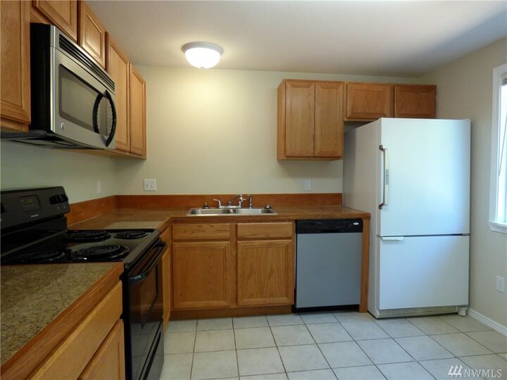 Property Photo:  12604 SE 216th St  WA 98031 