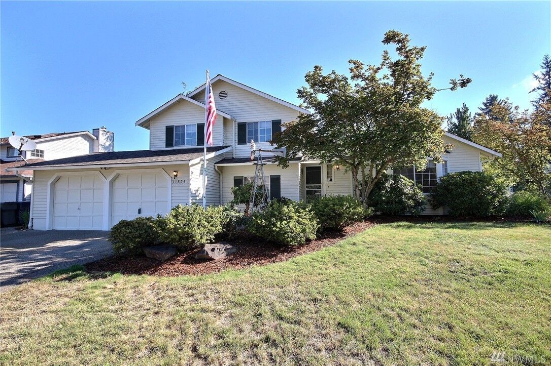 Property Photo: 11536 SE 323rd Place WA 98092