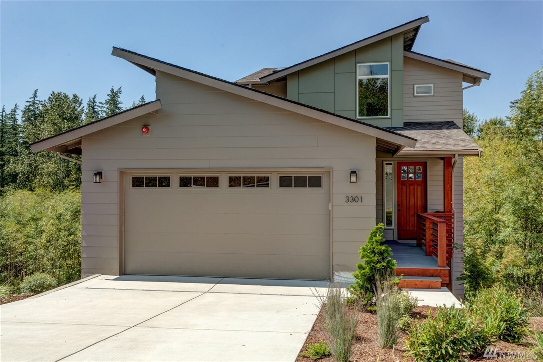 Property Photo: 3301 Sydney Ct WA 98226