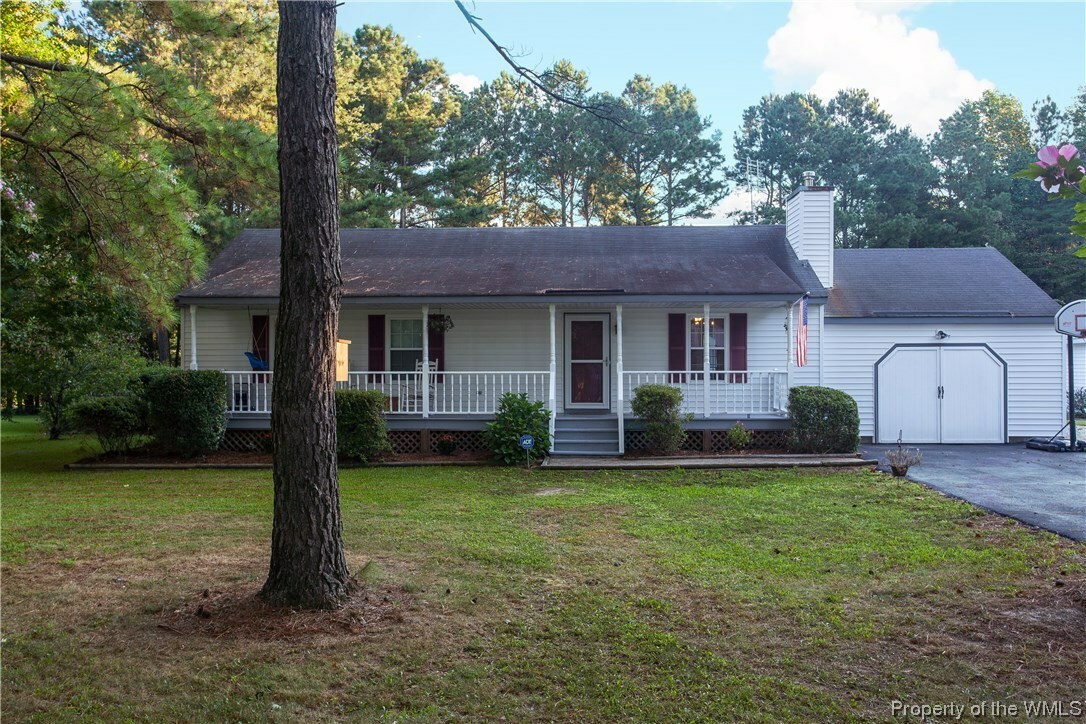 Property Photo:  178 Racefield Drive  VA 23168 