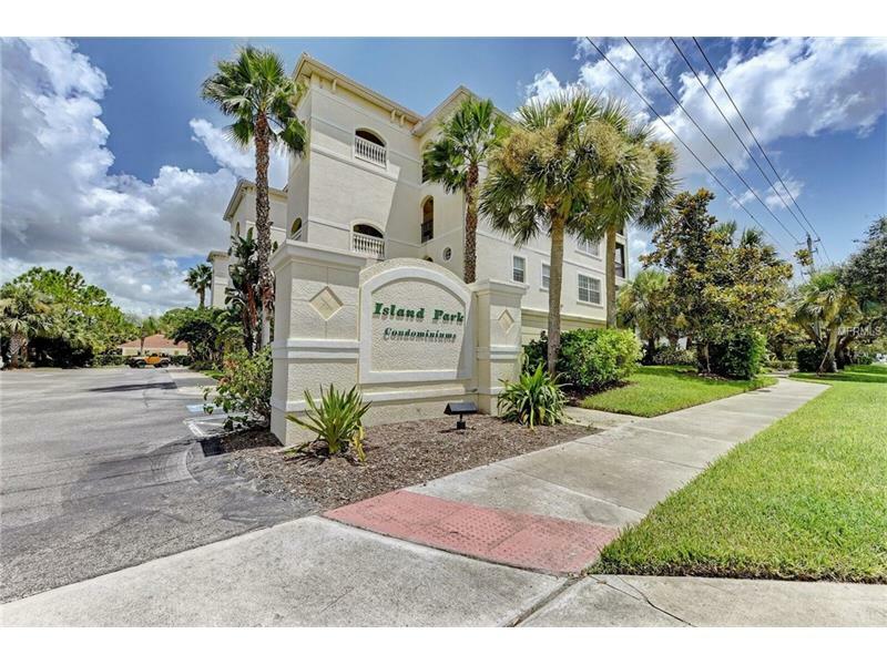 Property Photo: 920 Cooper Street 301 FL 34285