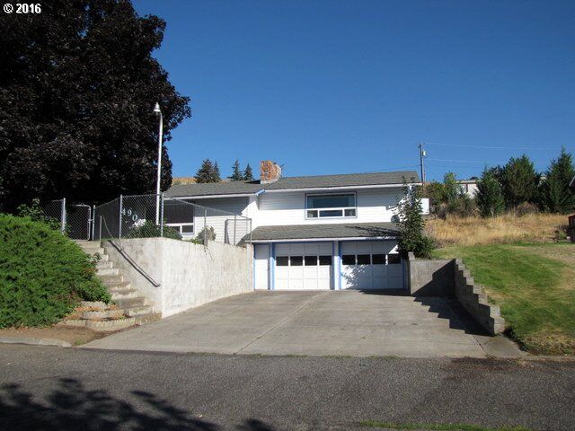 Property Photo: 4909 Lockwood OR 97058