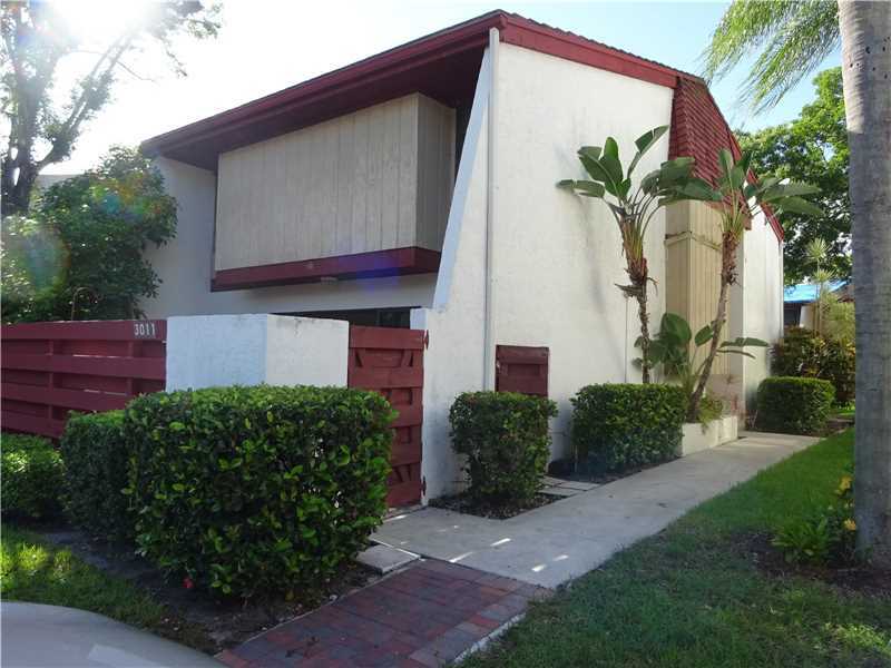 Property Photo:  3011 Oaktree Ln 275  FL 33021 