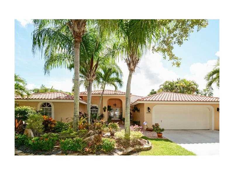 Property Photo:  1080 Fairfax Ln  FL 33326 