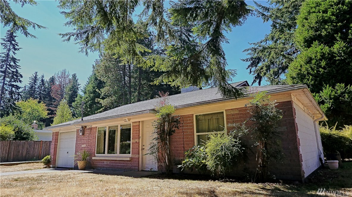 Property Photo:  22408 95th Place W  WA 98020 