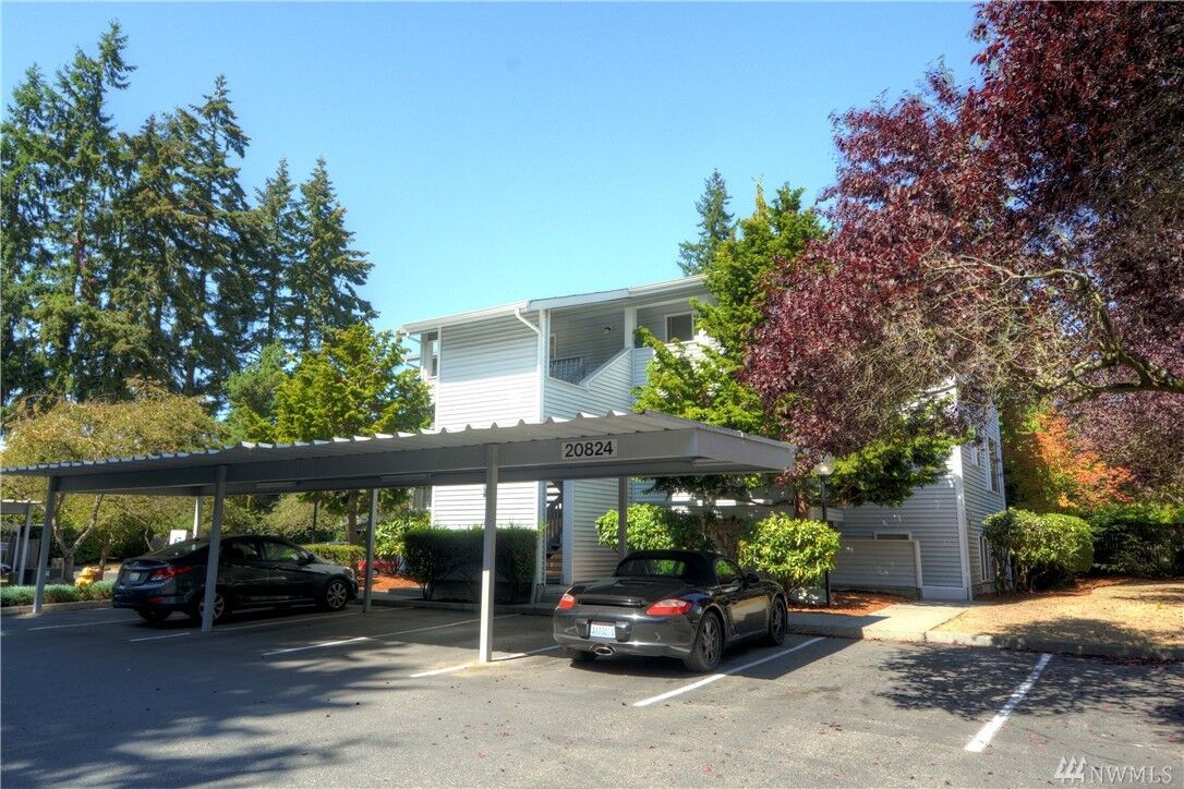 Property Photo: 20824 70th Avenue W 4 WA 98036