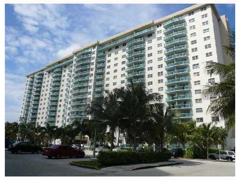 Property Photo: 19390 Collins Av 416 FL 33160