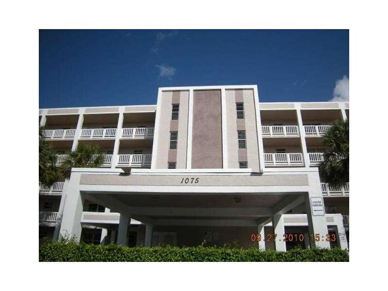 Property Photo:  1075 Riverside Dr 207  FL 33071 